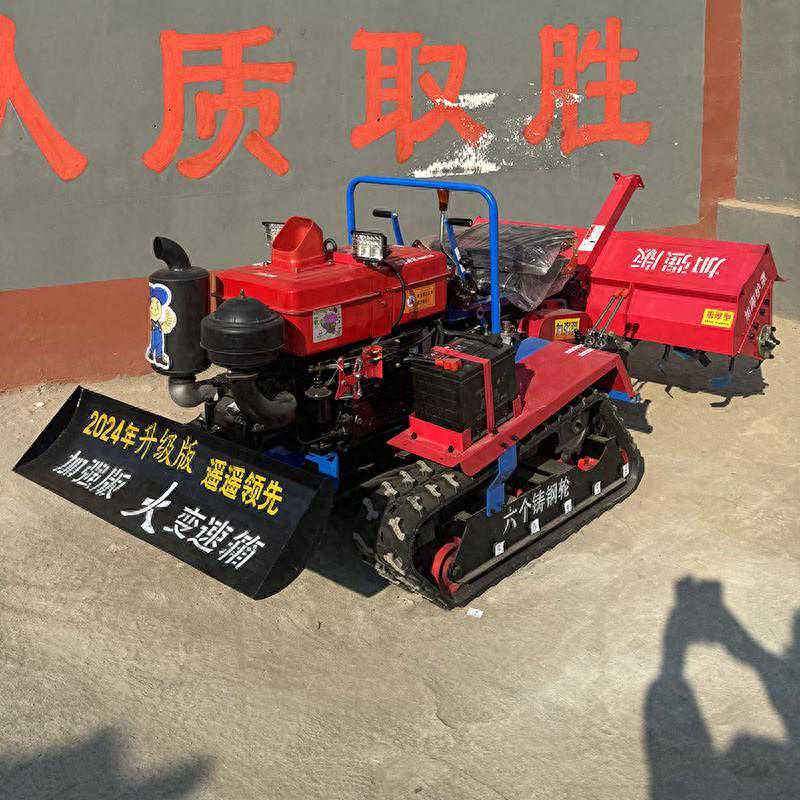 座驾履带微耕机轻松应对各种地形和土壤条件的农耕需求