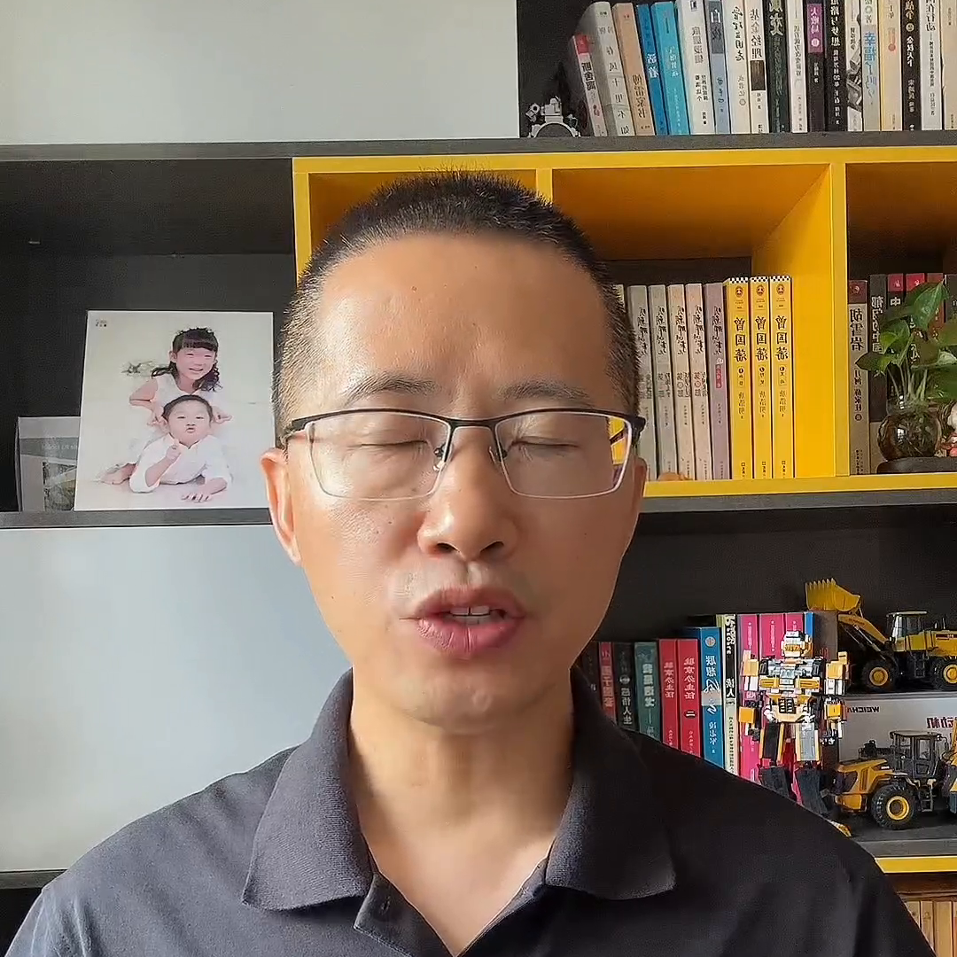 300台挖掘机大单，你认为谁会是真正赢家？#挖掘机