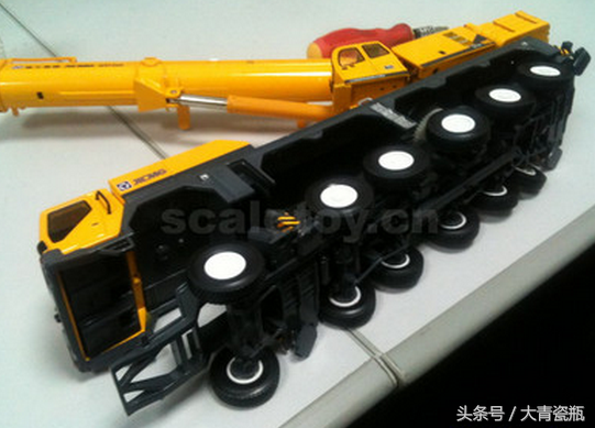 DIY：徐工集团QAY200吨全地面起重机改SARENS涂装