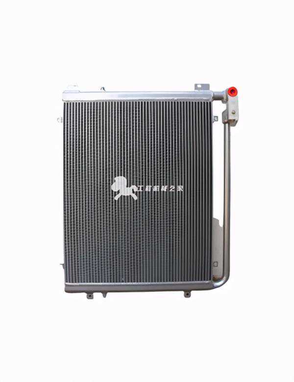 小松PC220-7散热器使用注意事项