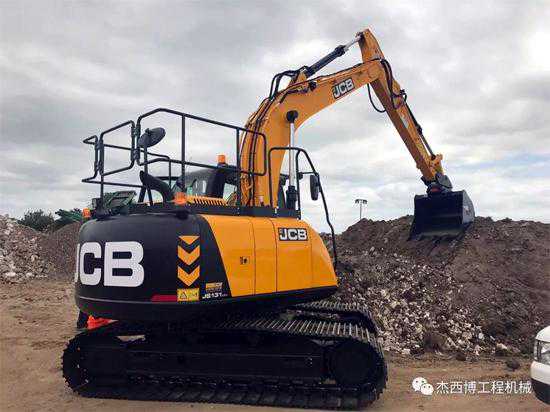 JCB Hydradig助力英国M6高速修建